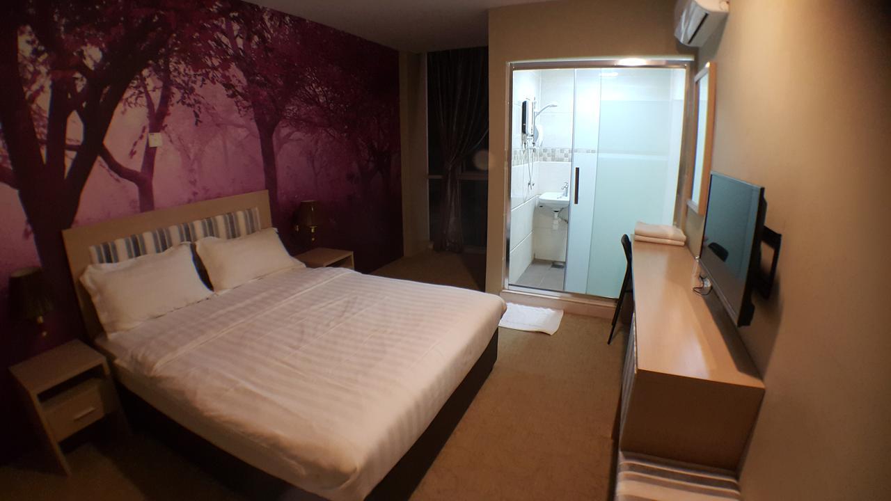 Om Hotel Simpang Ampat  Luaran gambar