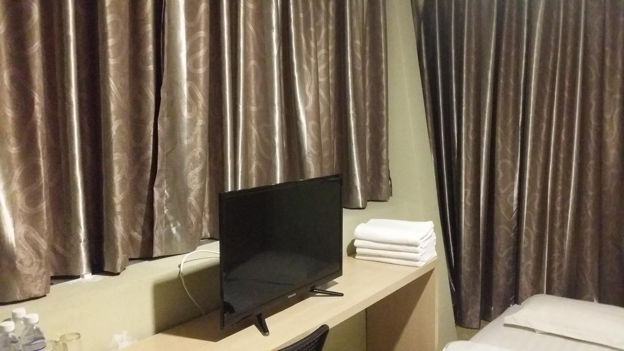 Om Hotel Simpang Ampat  Luaran gambar