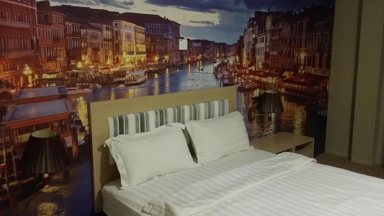 Om Hotel Simpang Ampat  Luaran gambar