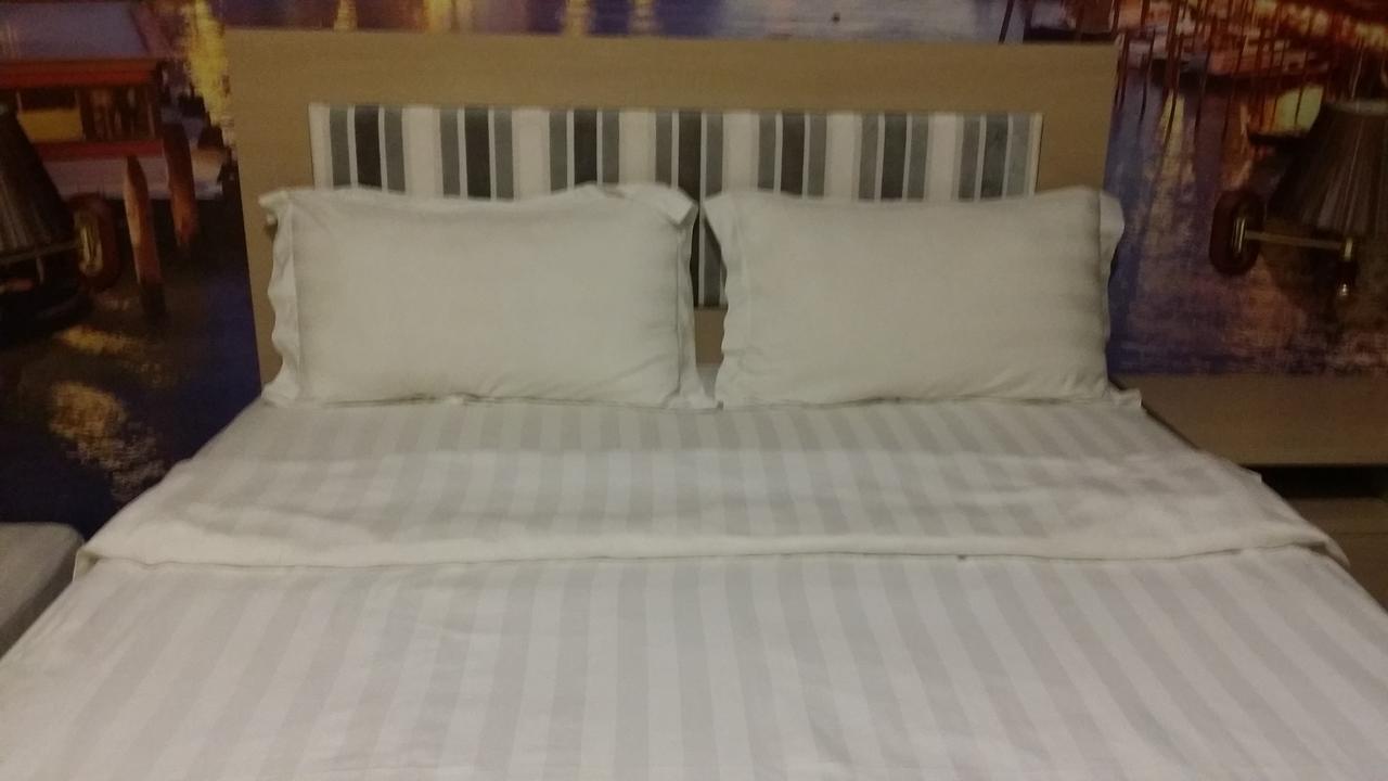 Om Hotel Simpang Ampat  Luaran gambar